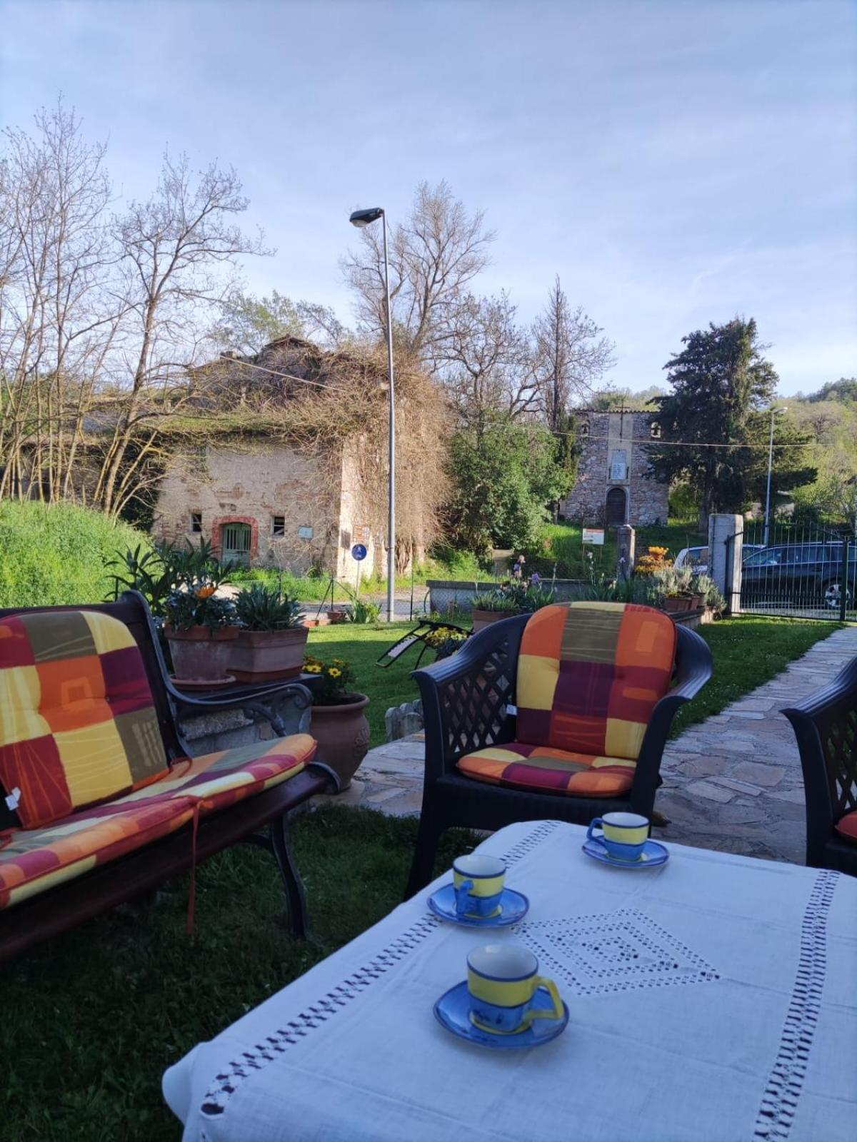 La Casa Di Elena Hotell Camerino Exteriör bild